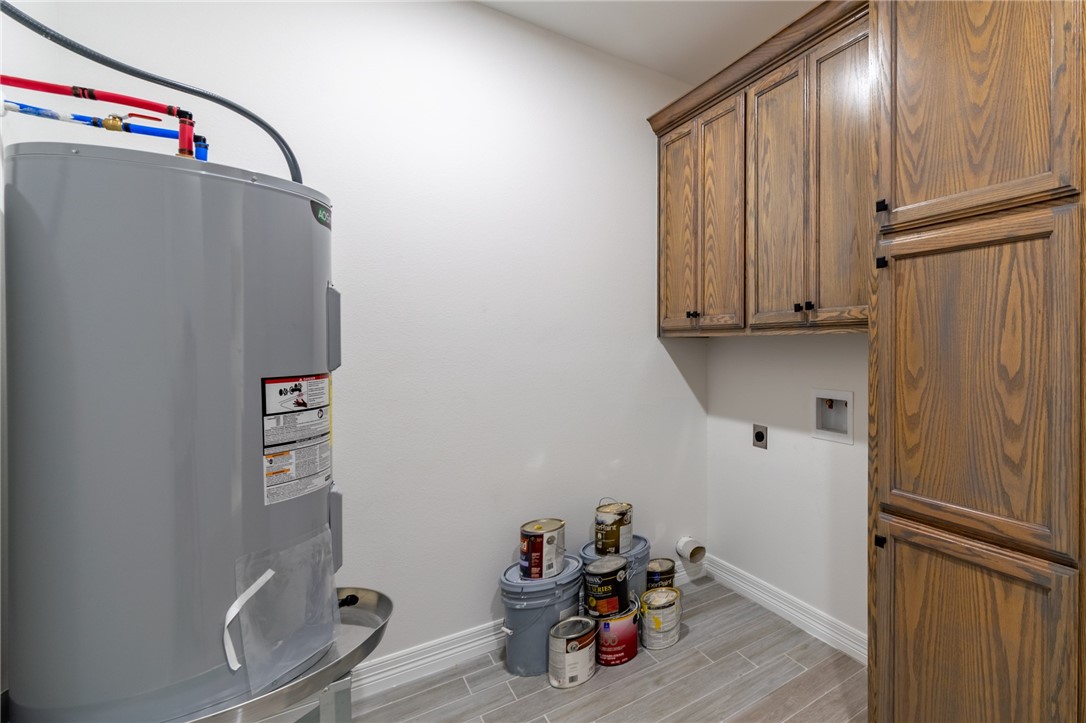1049 N King St Property Photo 22