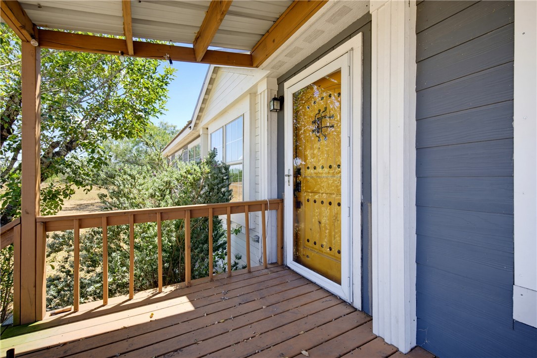 1582 W Fm 738 Property Photo 3