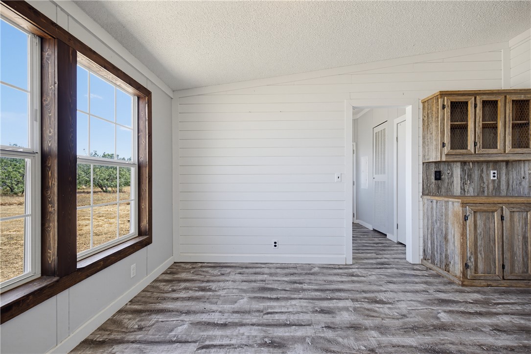 1582 W Fm 738 Property Photo 12