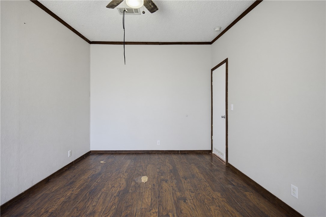 1582 W Fm 738 Property Photo 19