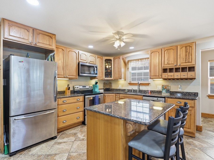 814 Rattlesnake Point Property Photo 6