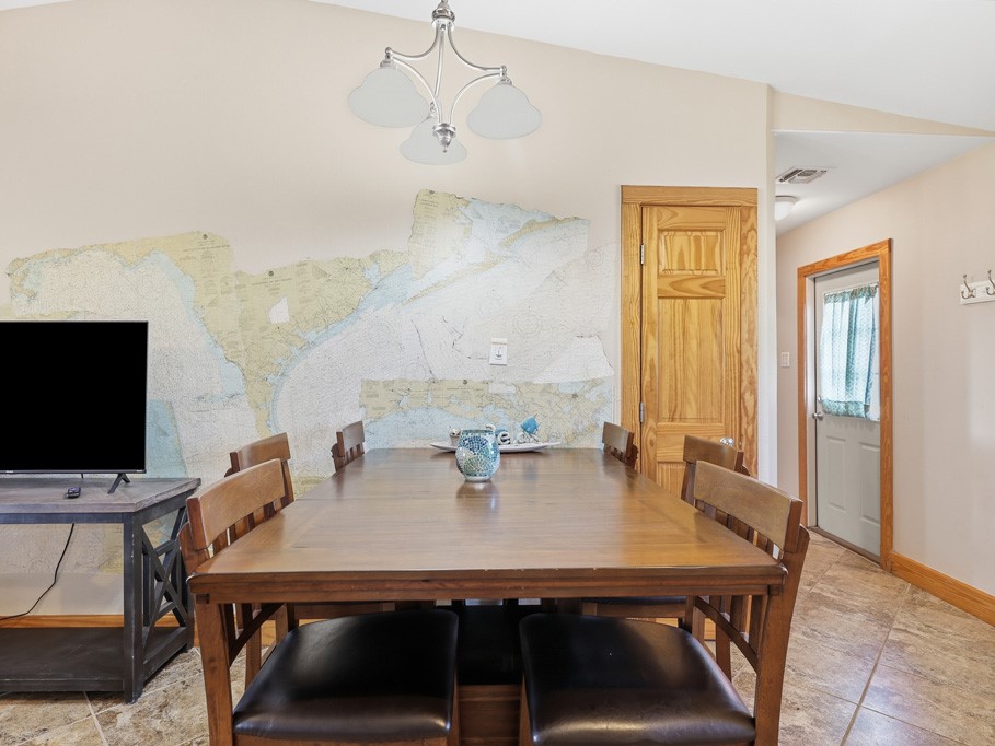 814 Rattlesnake Point Property Photo 19