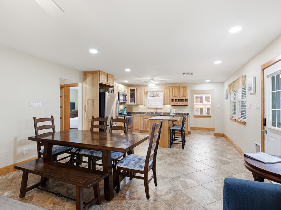 814 Rattlesnake Point Property Photo 21