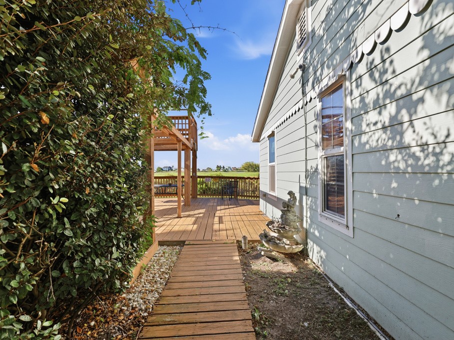 814 Rattlesnake Point Property Photo 36
