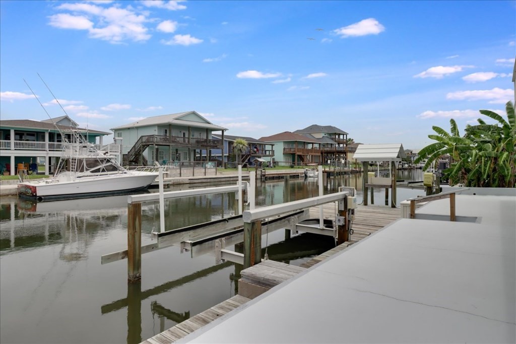 156 Port Saint Claire Property Photo 36