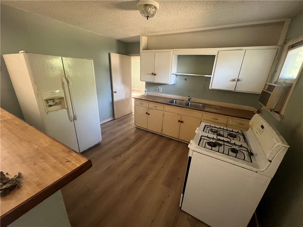 4609 Mokry Dr Property Photo 4