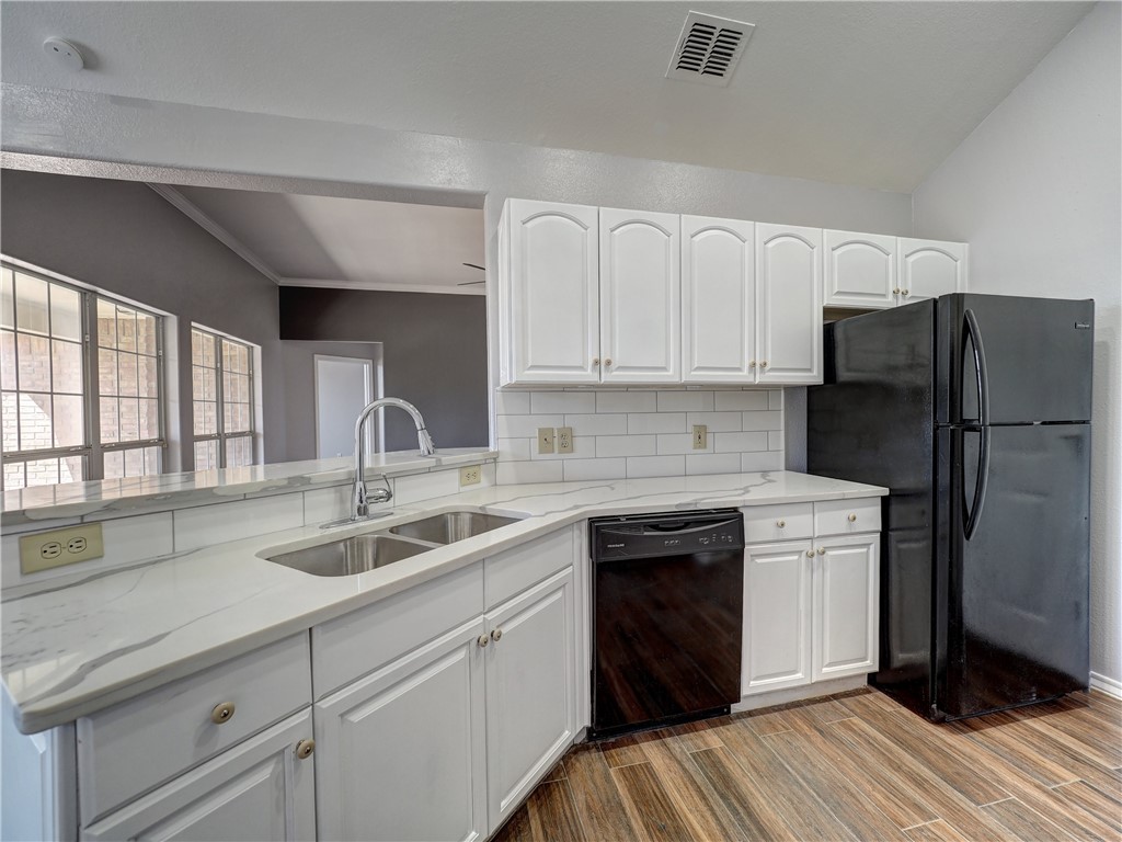 13905 Laffite Dr Property Photo 4