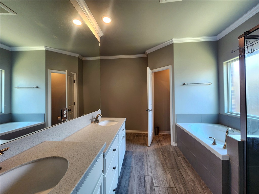 7529 Krypton Dr Property Photo 7