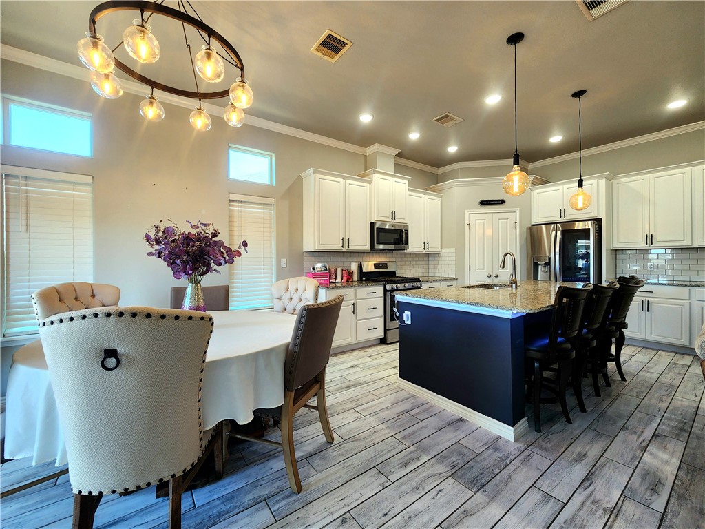 7529 Krypton Dr Property Photo 13