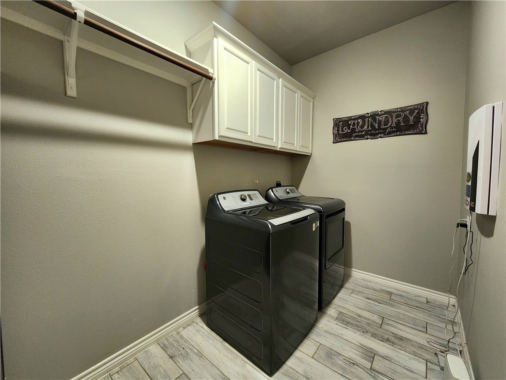 7529 Krypton Dr Property Photo 25