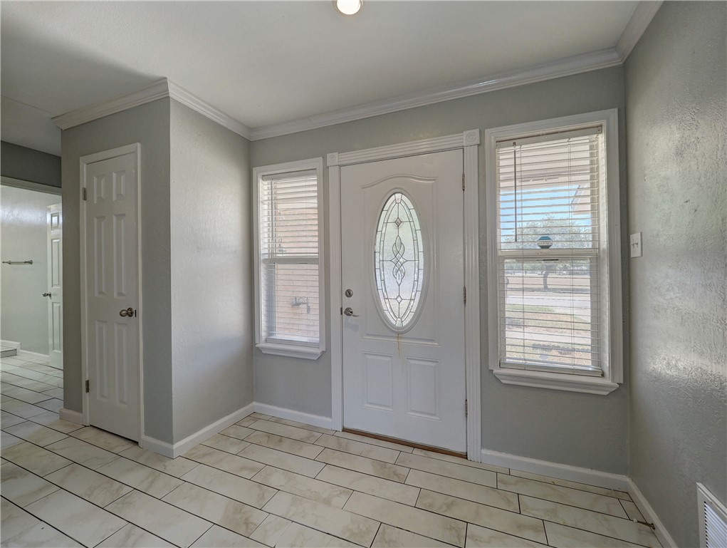 2114 Matagorda Dr Property Photo 2