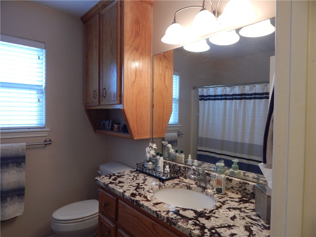 5540 Oso Pkwy 4 Property Photo 6