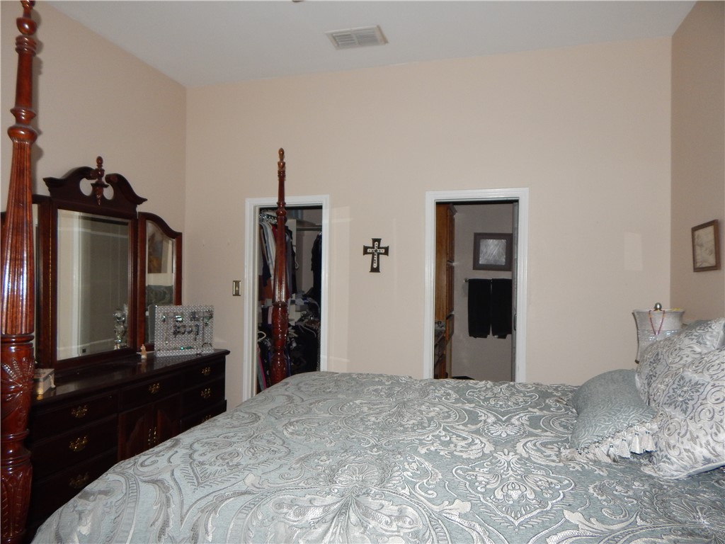 5540 Oso Pkwy 4 Property Photo 9