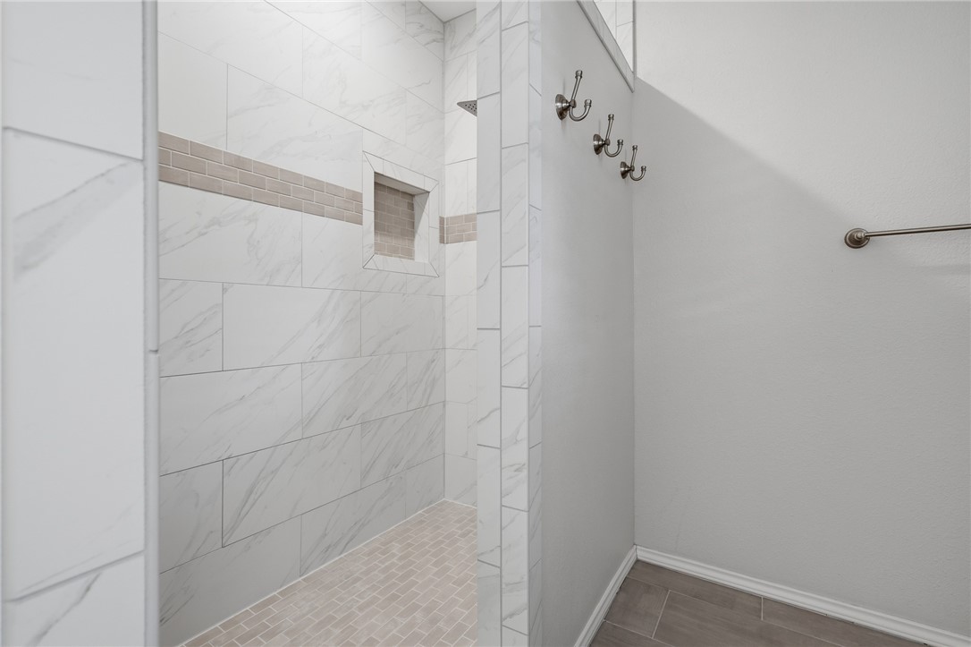 101 Peachtree Dr Property Photo 29