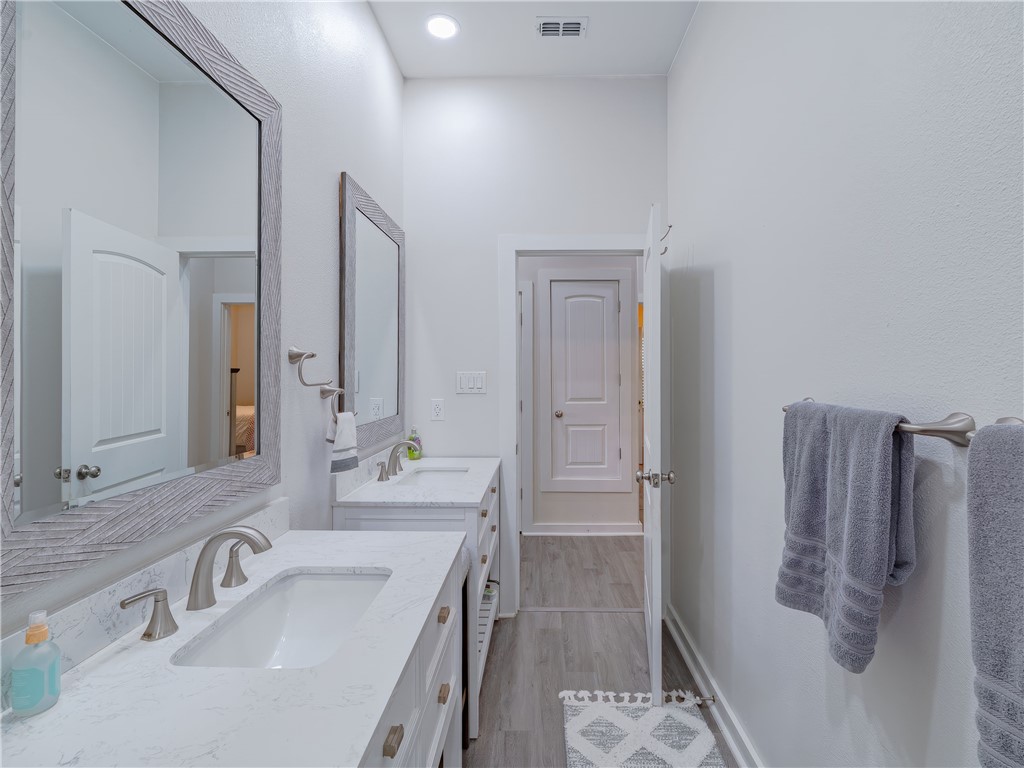 11 & 12 Bayview Property Photo 25
