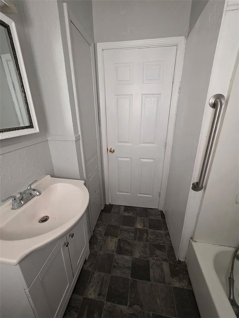 133 E Vanderbilt Dr Property Photo 12