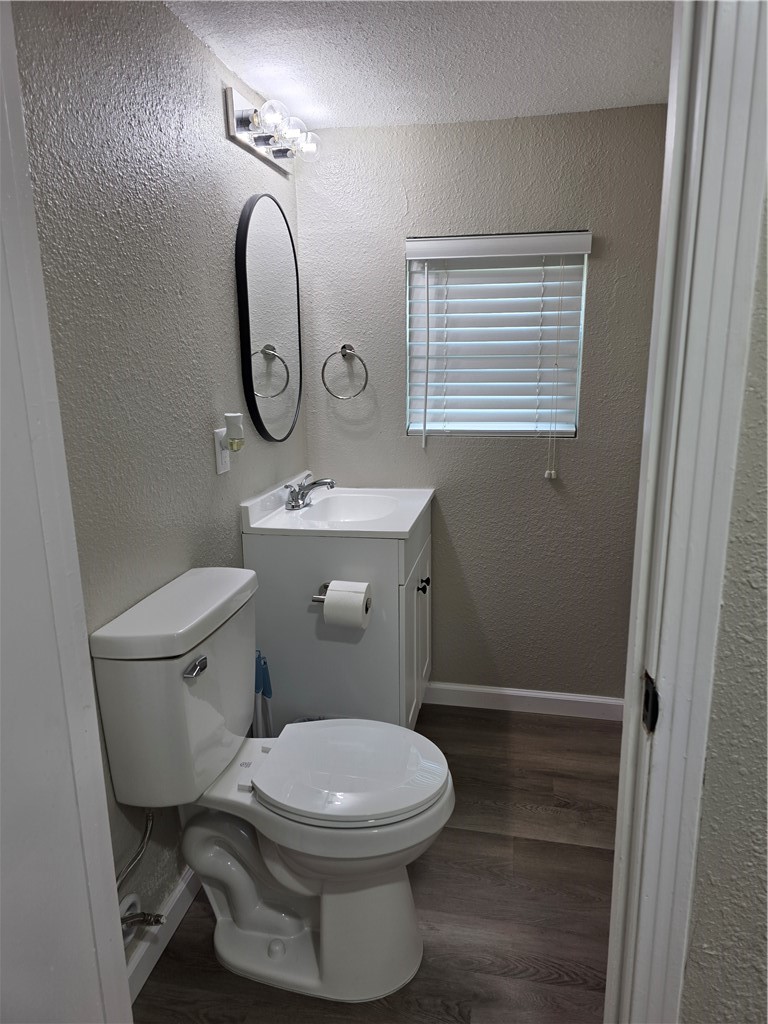 325 S Saunders St Property Photo 23