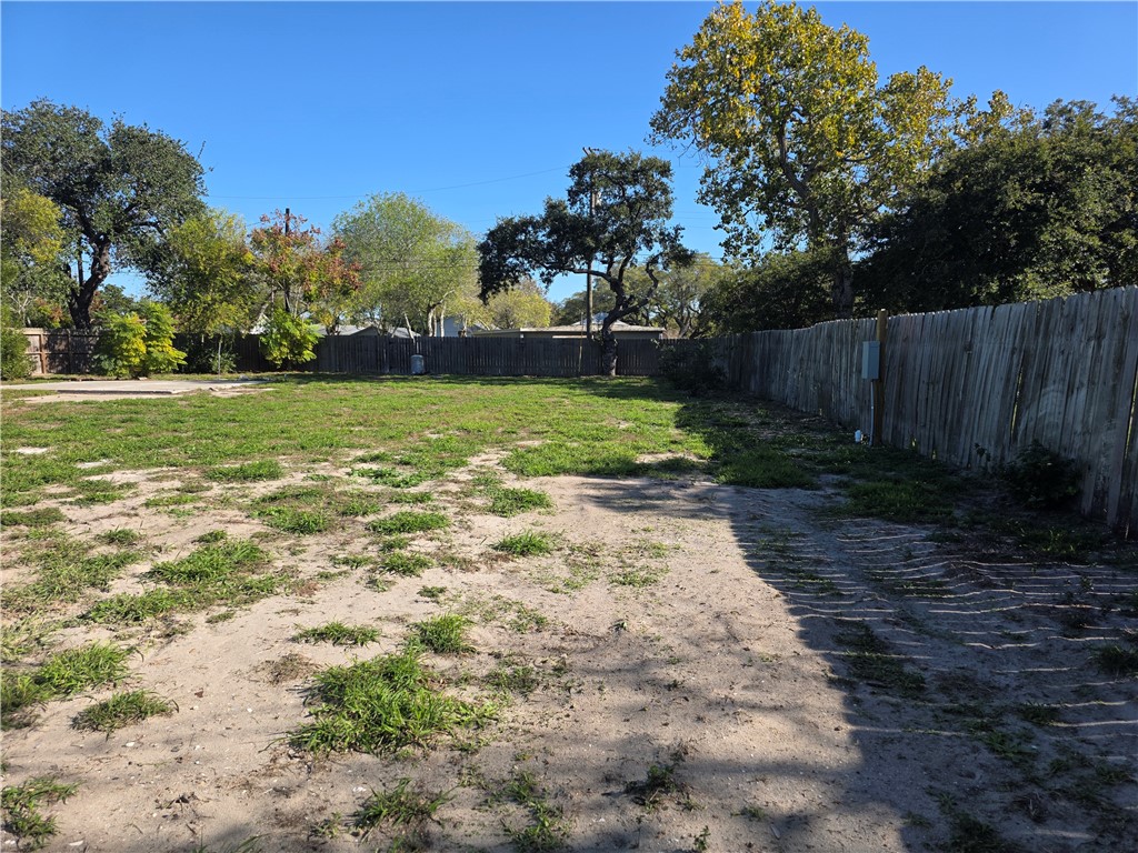 325 S Saunders St Property Photo 50