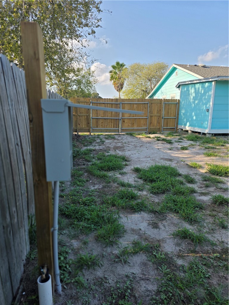325 S Saunders St Property Photo 52