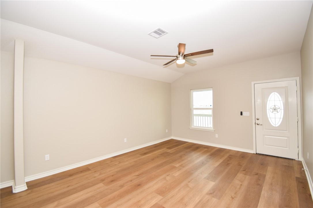 7701 Boswell Road Property Photo 4