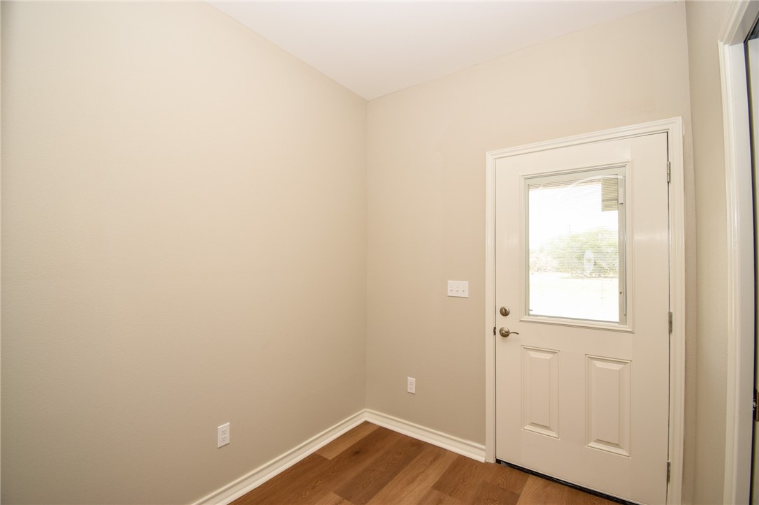 7701 Boswell Road Property Photo 10