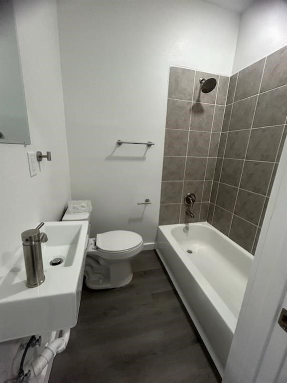 418 Carleta St 10 Property Photo 8