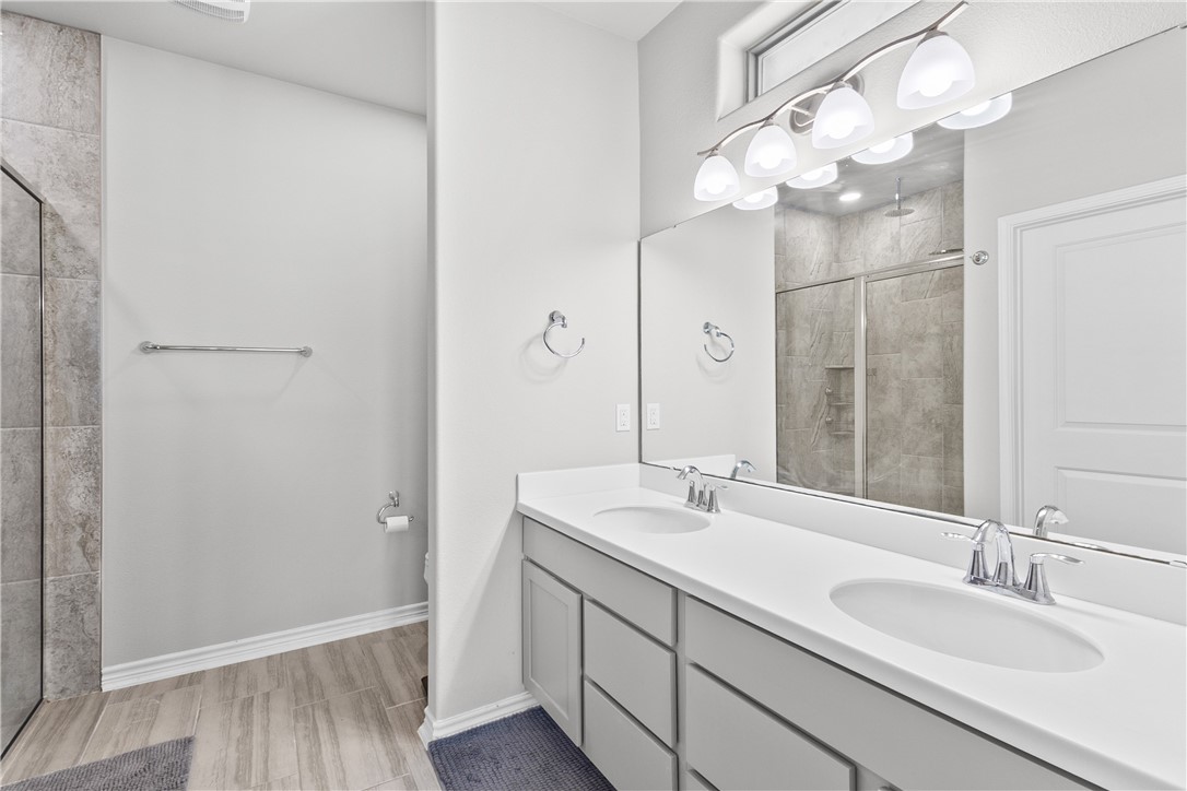 1003 Pasadena St Property Photo 17