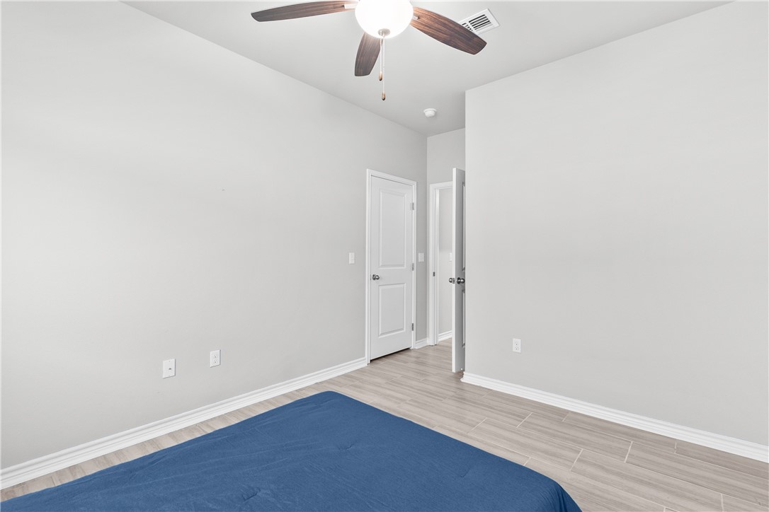 1003 Pasadena St Property Photo 21