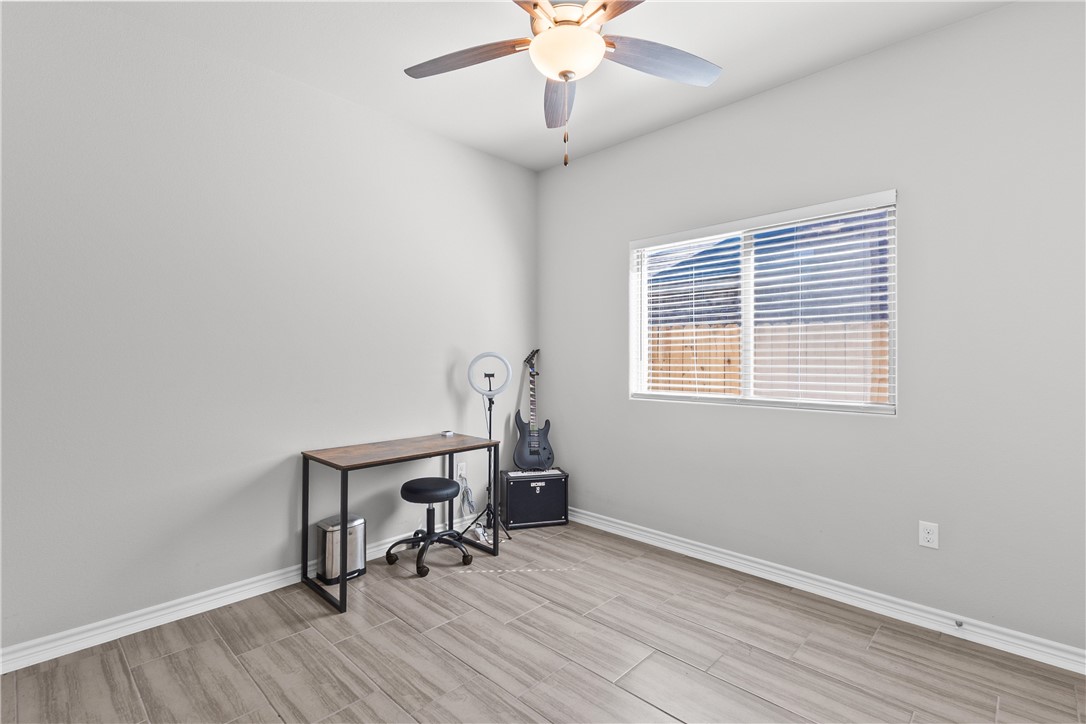1003 Pasadena St Property Photo 25