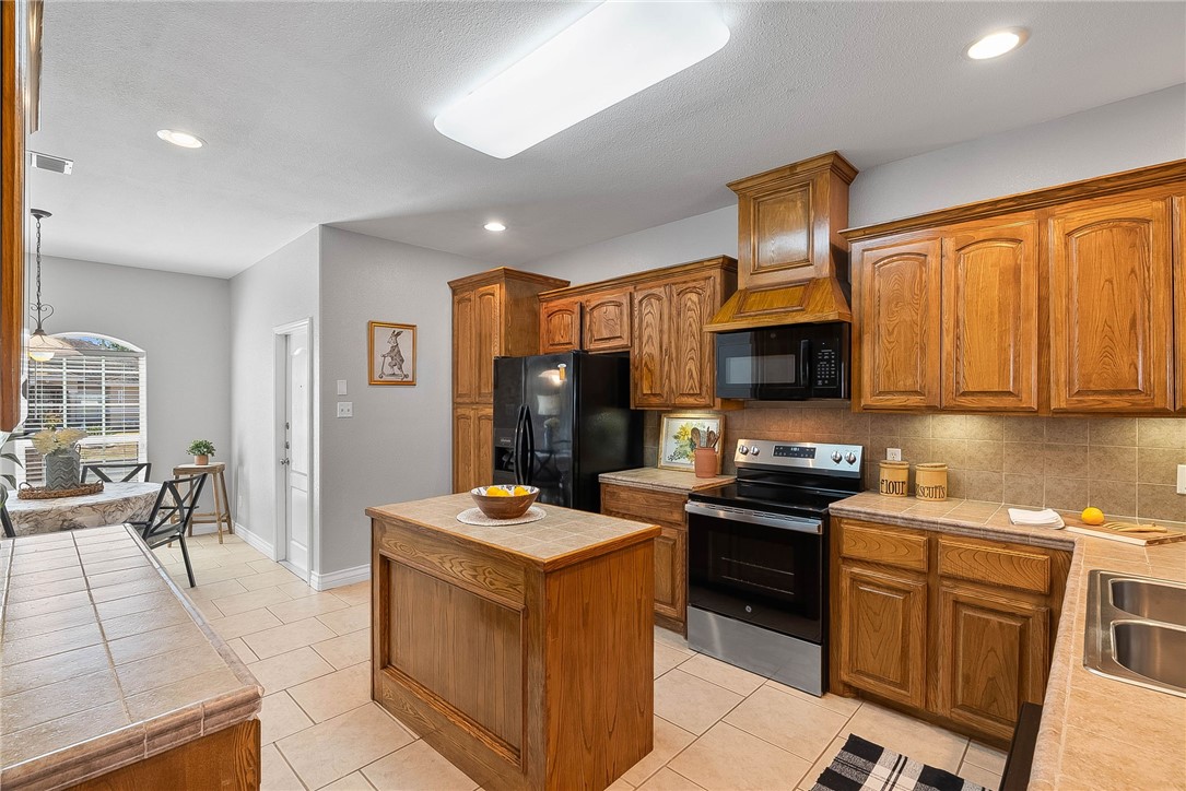 2517 Scabbard Dr Property Photo 7