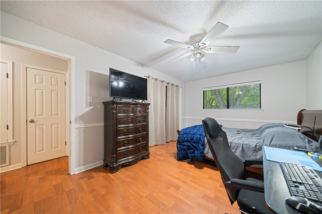 1809 Live Oak Dr Property Photo 16