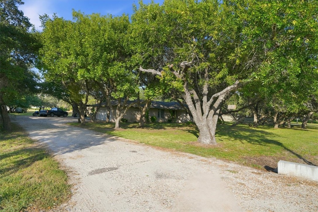 1829 12th St Property Photo 3