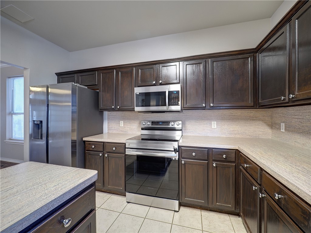 7401 Lake Livingston Property Photo 3