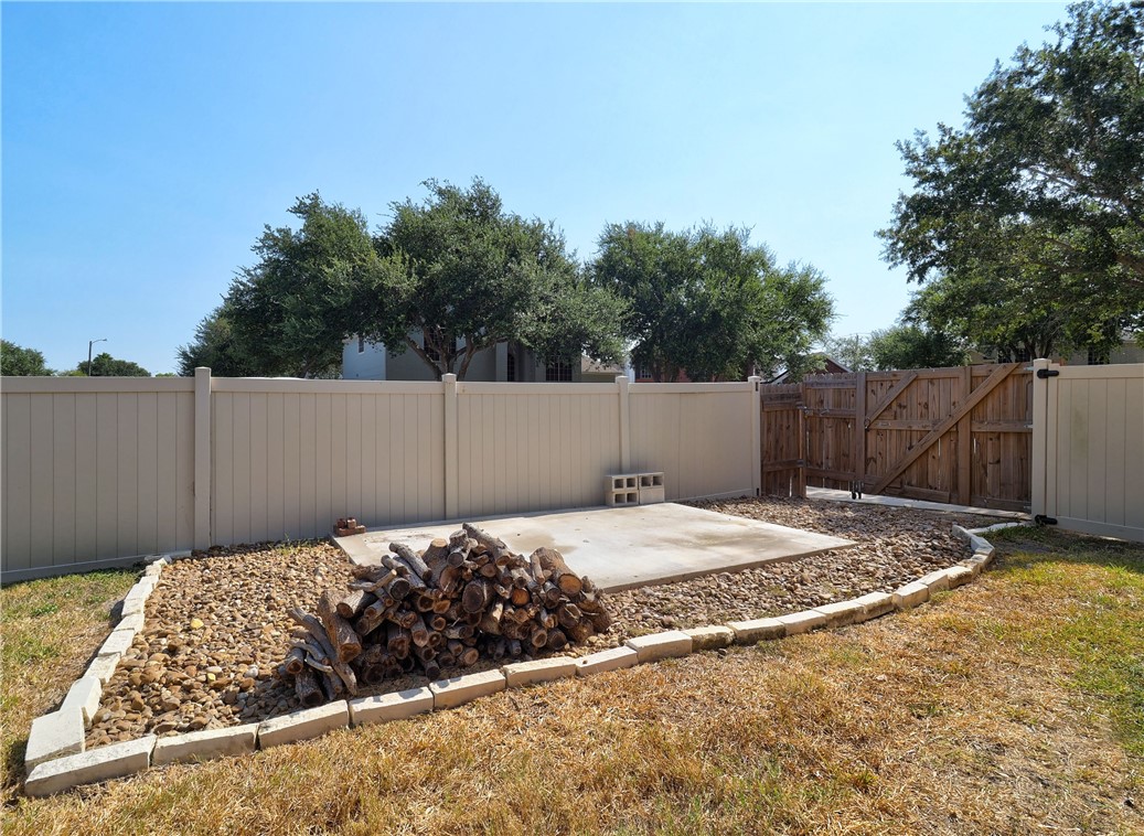 7401 Lake Livingston Property Photo 29