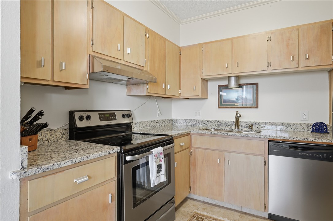 715 S Upper Broadway St 903 Property Photo 11