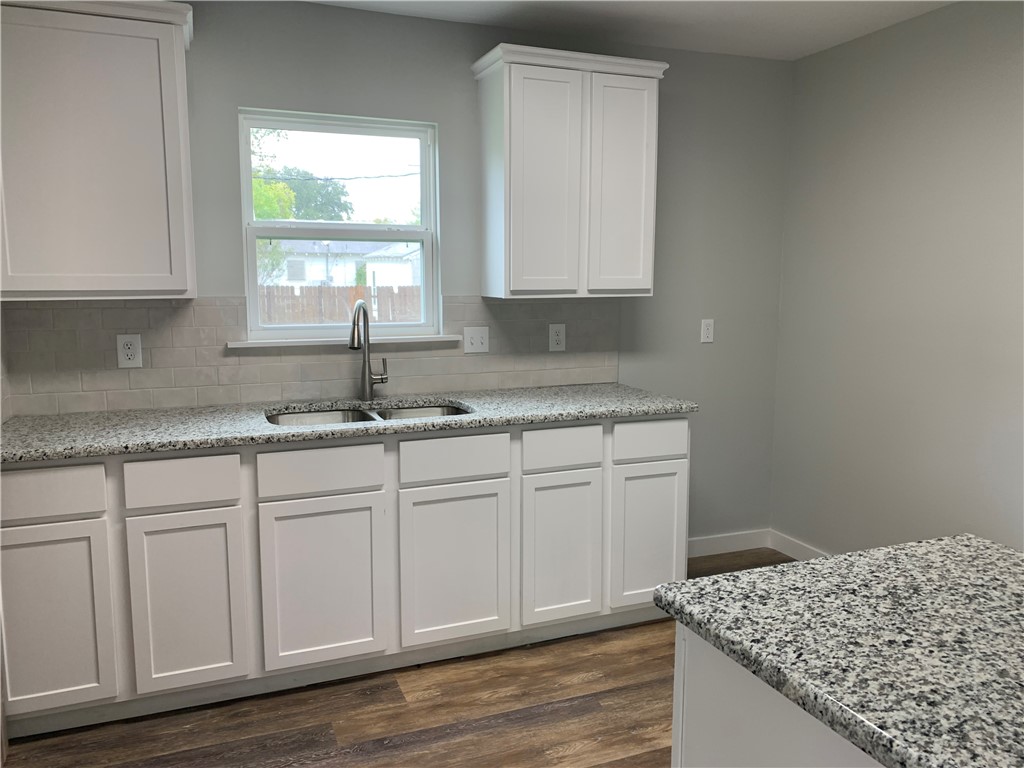 610 Caddo St Property Photo 2
