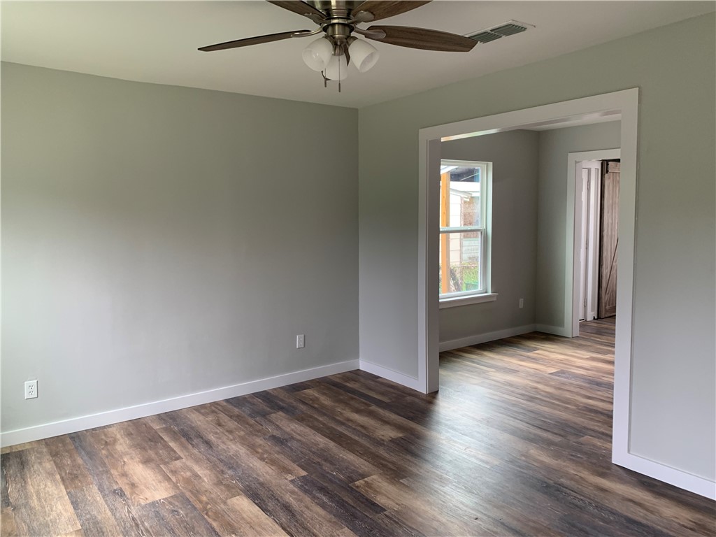 610 Caddo St Property Photo 4
