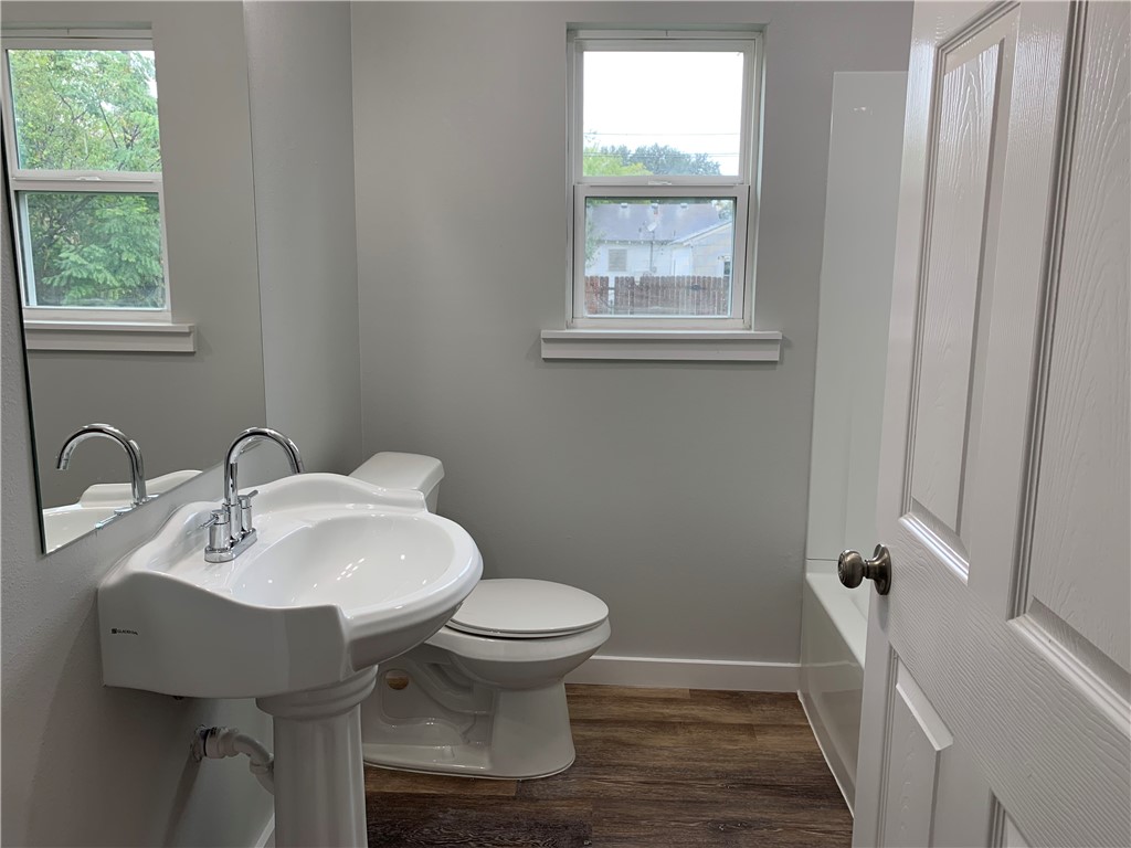 610 Caddo St Property Photo 7