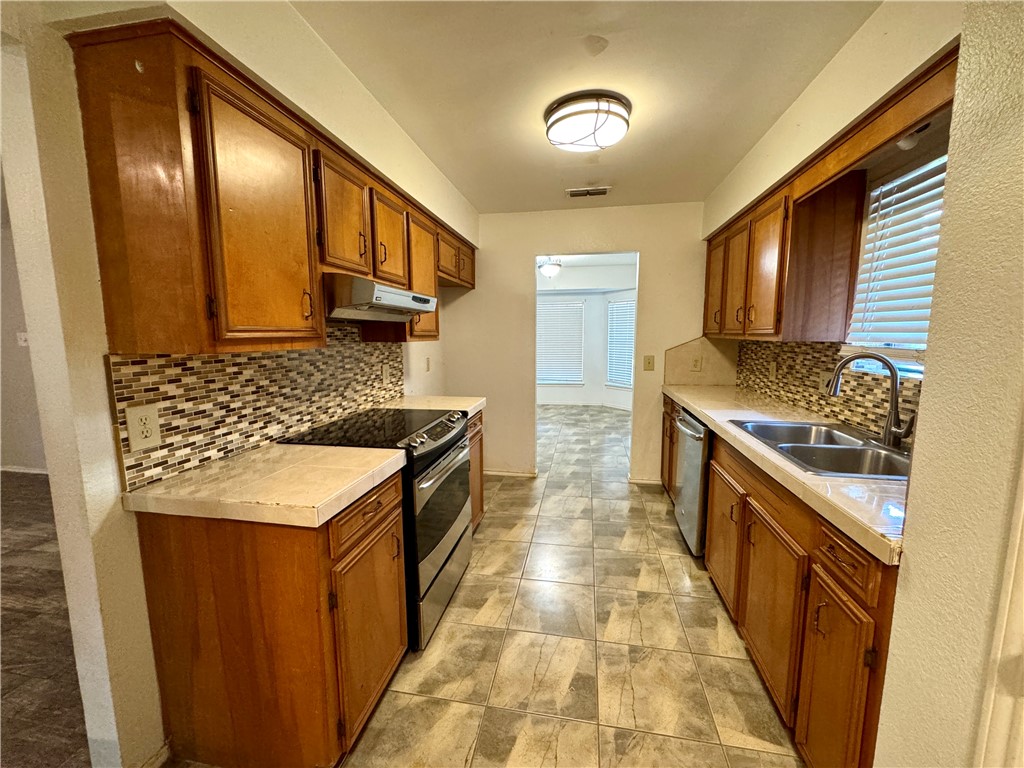 3009 Hilldale Dr Property Photo 8