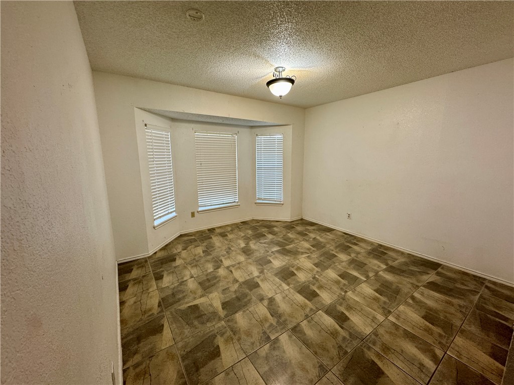 3009 Hilldale Dr Property Photo 10