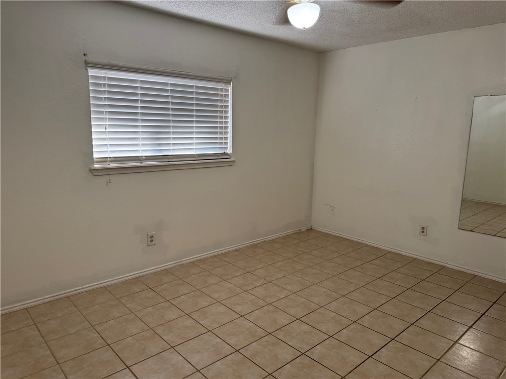 3009 Hilldale Dr Property Photo 21