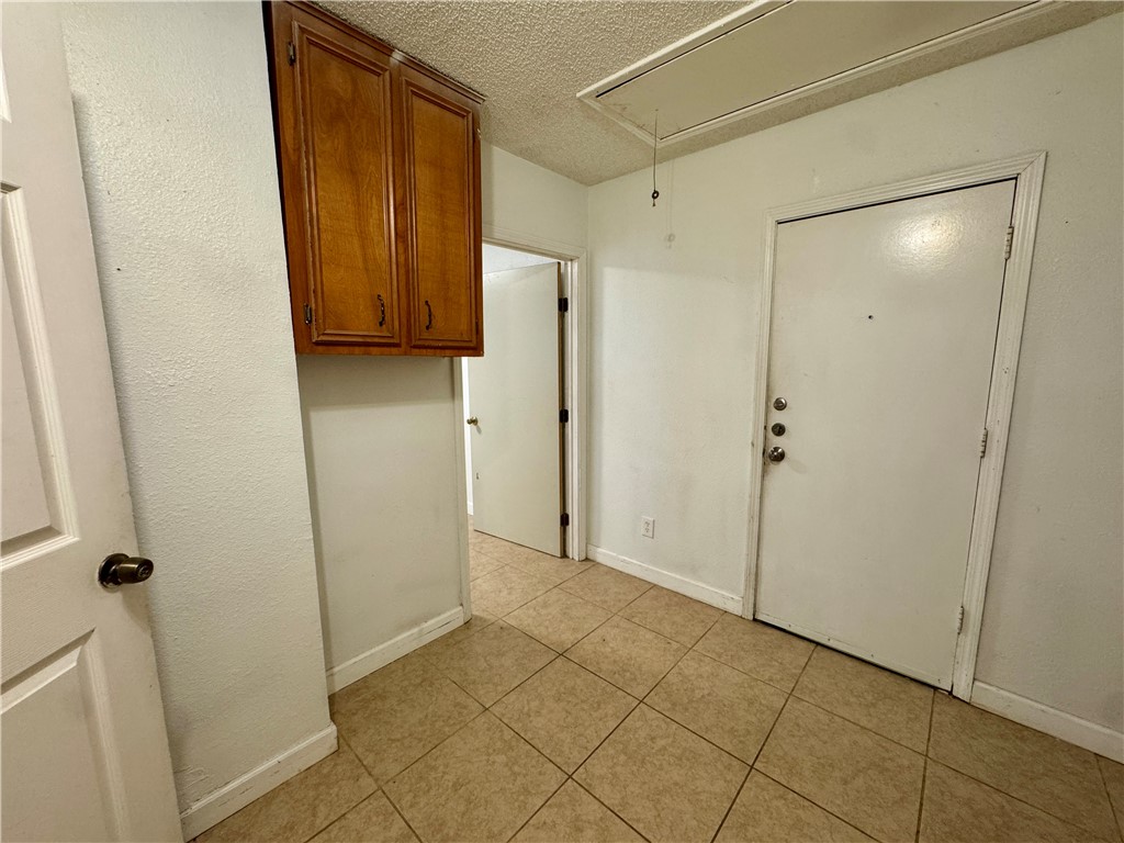 3009 Hilldale Dr Property Photo 23