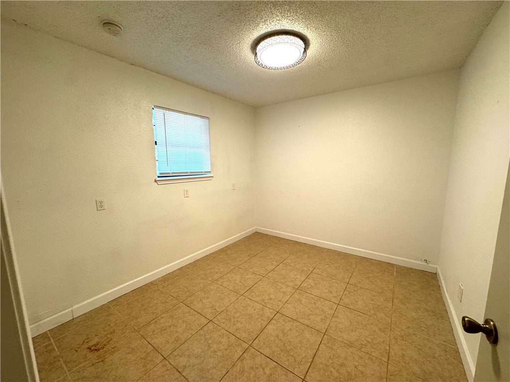 3009 Hilldale Dr Property Photo 25