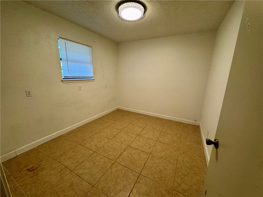 3009 Hilldale Dr Property Photo 26