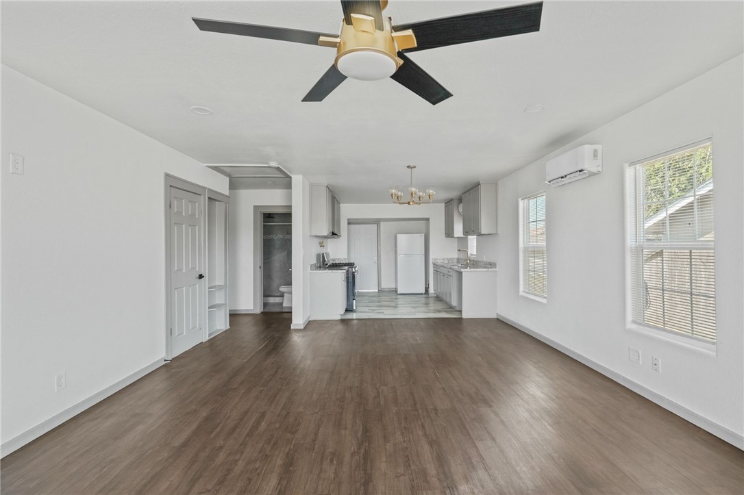 1209 17th St Property Photo 5