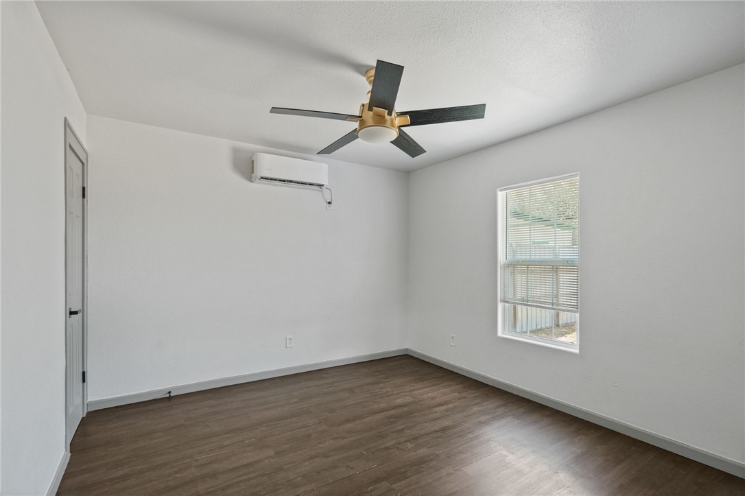 1209 17th St Property Photo 11
