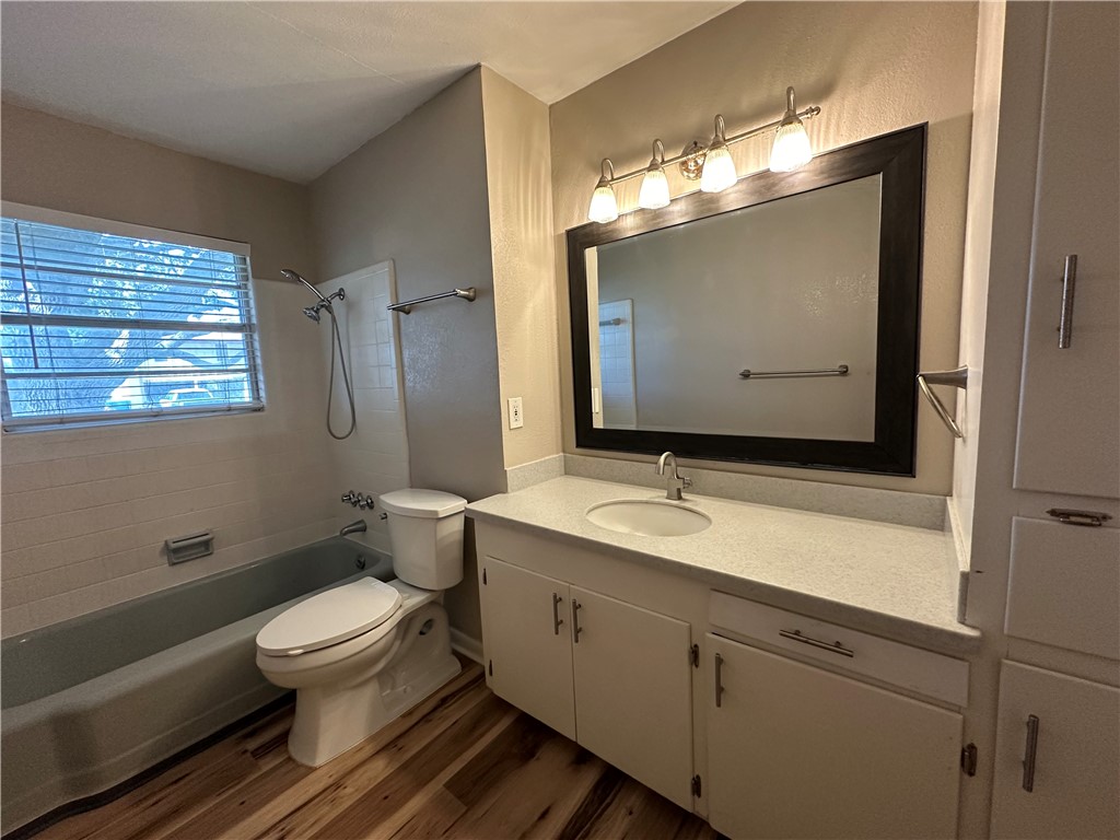 118 7th St Property Photo 13