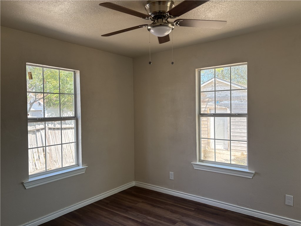 4642 Nesbitt Dr Property Photo 2