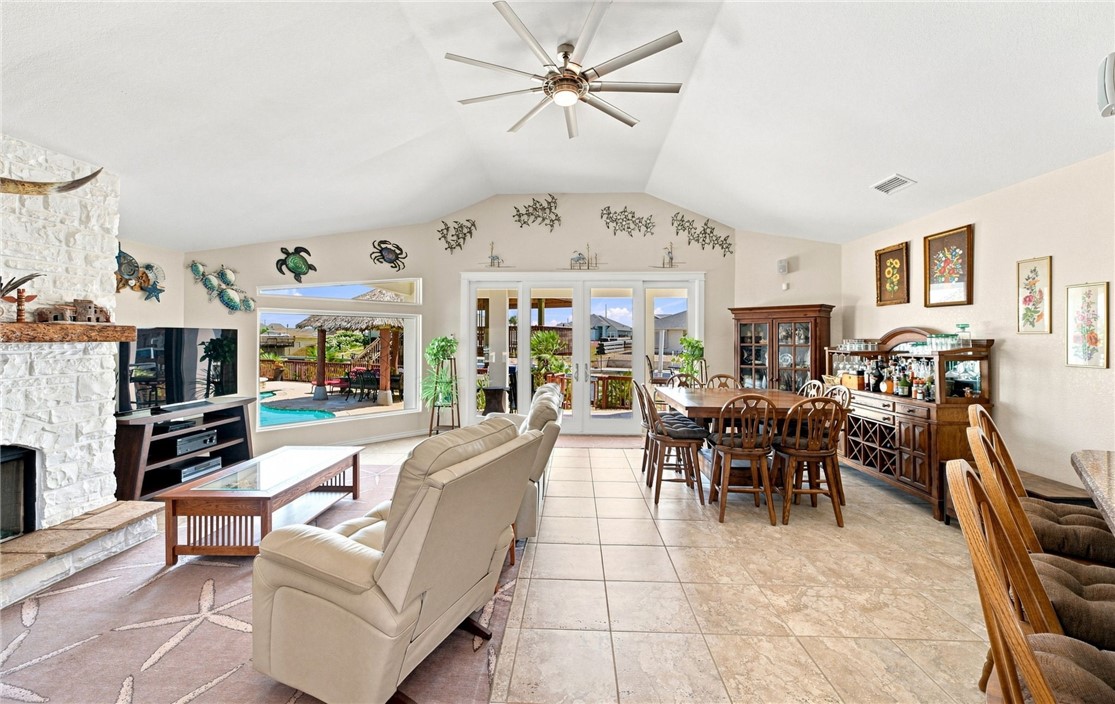 14158 Atascadera Ave Property Photo 4