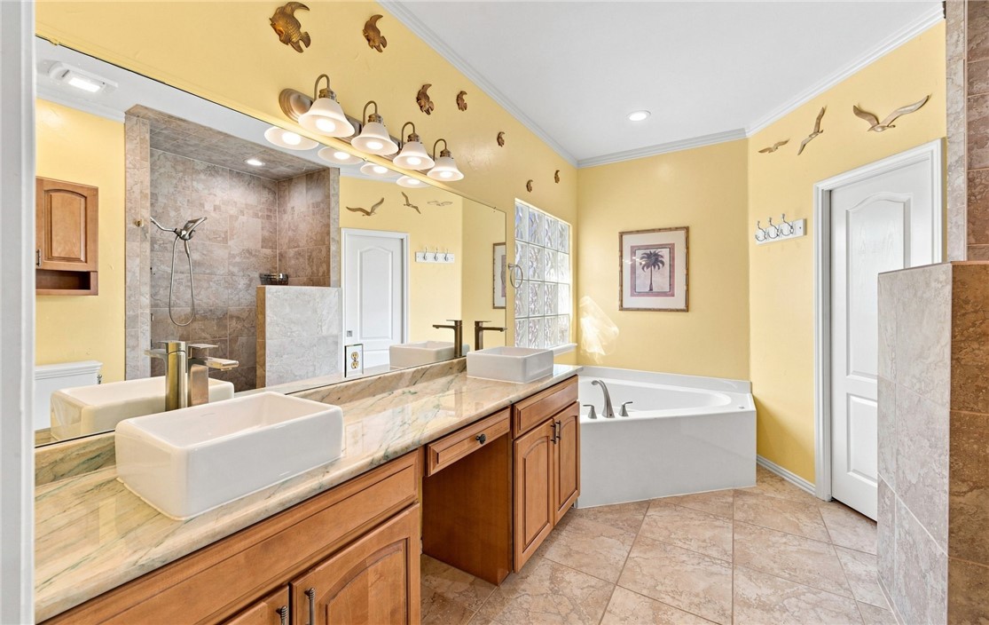 14158 Atascadera Ave Property Photo 11